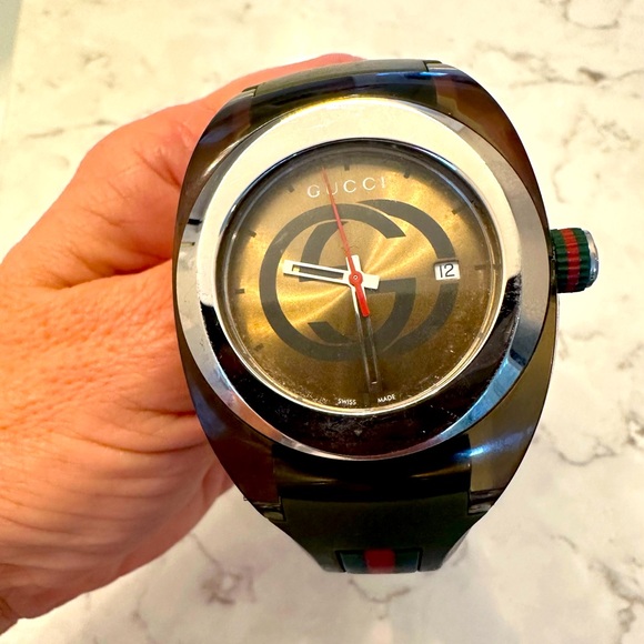 Gucci Watch - Picture 1 of 3